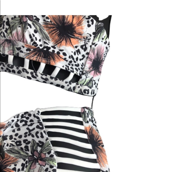 Newport Floral chetta swim suit large two piece - Picture 2 of 6